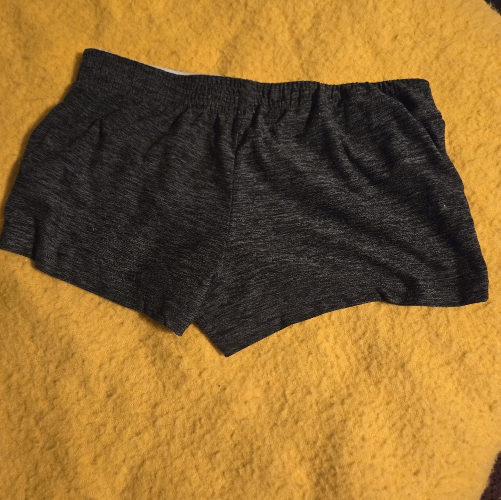 Shorts - Picture 2 of 3